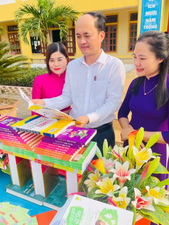 Trường THCS Kỳ Phương, tổ chức Lễ Khai mạc ngày sách và Văn hóa đọc Việt Nam năm 2024