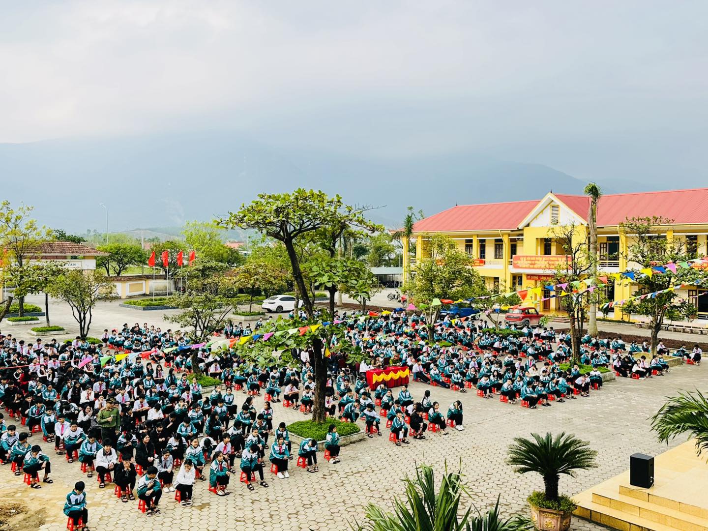 PHƯỜNG HOÀNH SƠN TĂNG CƯỜNG TUYÊN TRUYỀN PHÒNG CHỐNG BẮT CÓC ONLINE, TRIỂN KHAI CÁC HOẠT ĐỘNG HƯỞNG ỨNG CHIẾN DỊCH “KHÔNG MỘT MÌNH – CÙNG NHAU AN TOÀN TRỰC TUYẾN” TẠI CÁC TRƯỜNG HỌC TRÊN ĐỊA BÀN